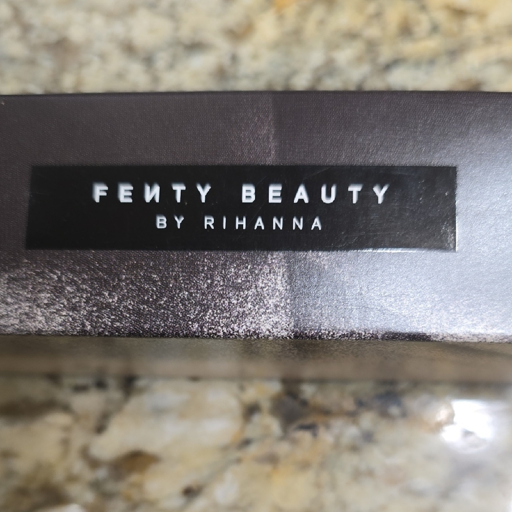 Fenty Beauty Pro Filt'r Foundation 170 - Picture 3 of 3